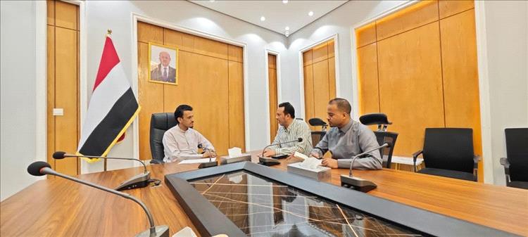 وكيل حضرموت يبحث مع استشاري الأمم المتحدة آليات تطوير خطة التنمية بالمحافظة