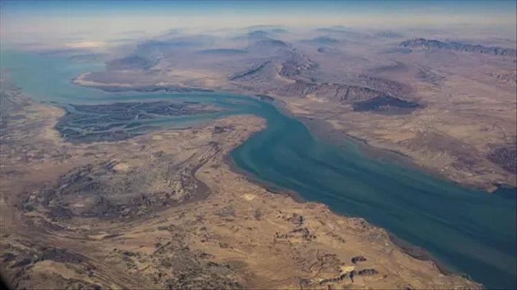 عاجل : إيران تعلن إغلاق مضيق هرمز وسط تصعيد عسكري غير مسبوق في المنطقة