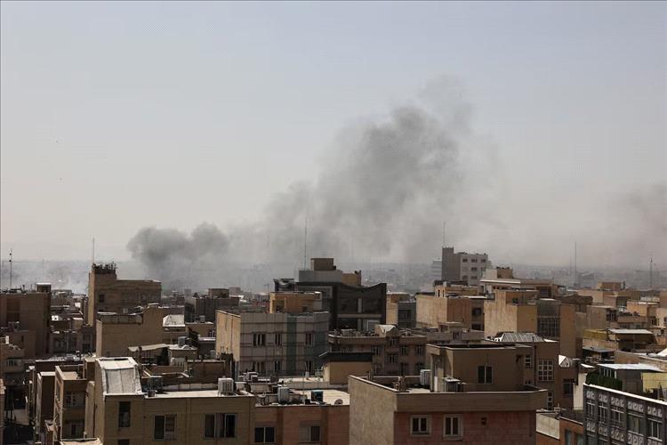 مصدر: مسؤولون إيرانيون هدف الموجة الأولى من الهجوم على إيران