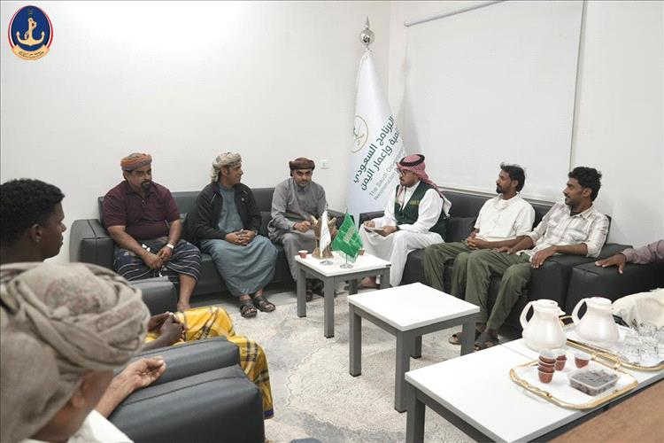 تكريم شباب من سقطرى على مواقفهم البطولية