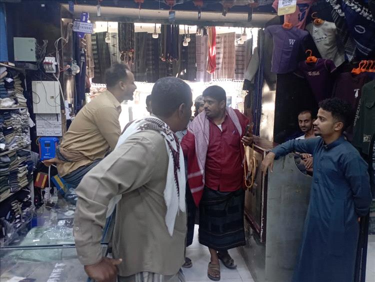 مكتب الصناعة والتجارة زنجبار يواصل حملته الرقابية على أسعار السلع والملابس