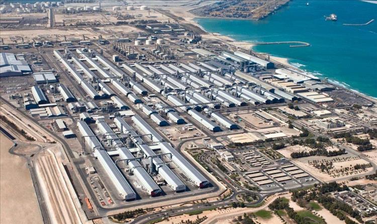 عاجل: اندلاع حريق في منطقة جبل علي بدبي عقب هجوم إيراني