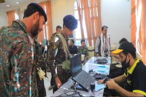 قيادة قوات الأمن الخاصة بمأرب تطّلع على سير صرف مكرمة الملك سلمان لمنتسبيها