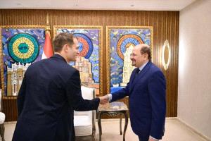 حراك يمني لتعزيز الشراكة الدولية والقدرات العسكرية والإدارية