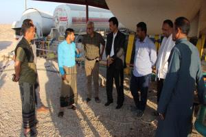 الوكيل الجيلاني يدشن أولى النزولات الميدانية للجنة متابعة الغاز بحضرموت