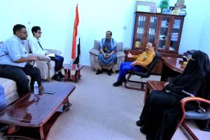 السلطة المحلية بمأرب ترحب برغبة المنظمة الدولية لسلامة المنظمات في بناء شراكة انسانية