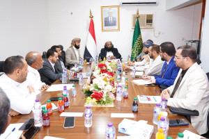 وزير الأوقاف والإرشاد يترأس اجتماعًا للجنة العليا للحج بمكة المكرمة