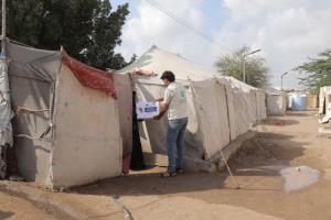 مؤسسة "استجابة" تختتم مشروع توزيع التمور الرمضانية في 4 محافظات يمنية