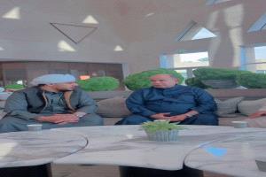 عضو مجلس القيادة الرئاسي محافظ حضرموت يلتقي مدير عام مديرية ثمود لمناقشة الأوضاع الخدمية والتنموية بالمديرية