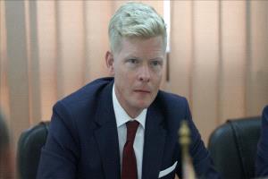 غروندبرغ أمام مجلس الأمن: قلق من استهداف الصحفيين في عدن وتحذير من هشاشة الوضع رغم مؤشرات التحسن