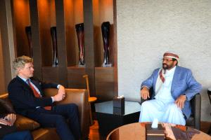 العرادة يلتقي المبعوث الأممي إلى اليمن