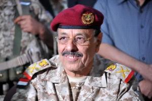 علي محسن الأحمر في تهنئة رمضانية: وحدة اليمنيين طريق الخلاص واستعادة الدولة أولوية لا تحتمل التأجيل