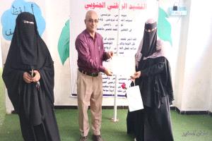 تربية دارسعد تكرم وكيلة أنشطة مدارس جنة عدن في طابور الصباح