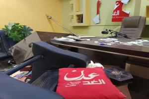 مدير أمن العاصمة عدن يوجه بالنزول الميداني إلى مقر صحيفة عدن الغد عقب واقعة الاقتحام