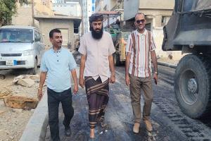 مدير عام المنصورة يشيد بدور القطاع الخاص في تحسين البنية التحتية والنهوض بالخدمات