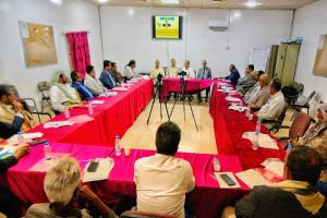 بدء دورة تدريبية حول مهارات اعداد التقارير الحكومية واستخدام الذكاء الاصطناعي بمأرب