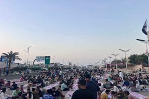 إفطار جماعي في ساحة العروض بعدن