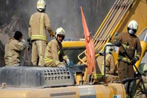 حريق ضخم يلتهم مستودعات في مصنع أحذية جنوب طهران