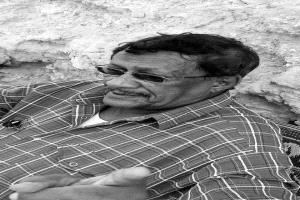 الشيخ بن حبريش يعزي في وفاة الشخصية الاجتماعية أحمد محمد بن زياد