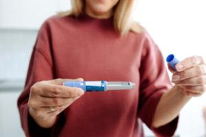 "سكتة العين".. تحذيرات طبية من ارتباط حقن التخسيس الشهيرة بفقدان البصر المفاجئ