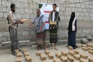 مؤسسة المحروسة الخيرية تدشّن توزيع التمور في الحوطة