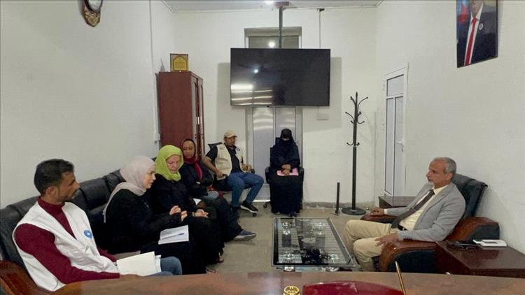 الدكتور الشبحي يناقش مع وفد من منظمة أطباء العالم تدخلاتهم في القطاع الصحي في بلادنا