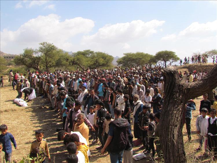 الضالع تكتب فصلاً جديداً من التضحية .. تشييع مهيب لشهيد الموكب المليوني الملازم فؤاد العكيمي