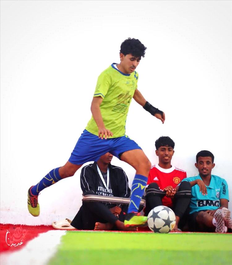 تدشين أكاديمية لوسيل الرياضية لتطوير المواهب الكروية بمحافظة شبوة بحضور ضيوف أكاديمية الملكي مأرب