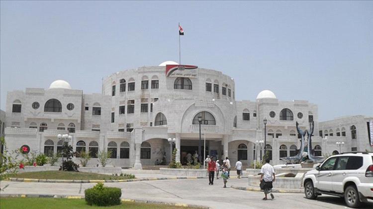 قيادات عسكرية وقبلية في أبين ترحّب بالحوار الجنوبي الذي سينعقد في الرياض