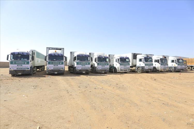 20 شاحنة إغاثية مقدمة من مركز الملك سلمان للإغاثة تصل إلى مديرية العبر بمحافظة حضرموت