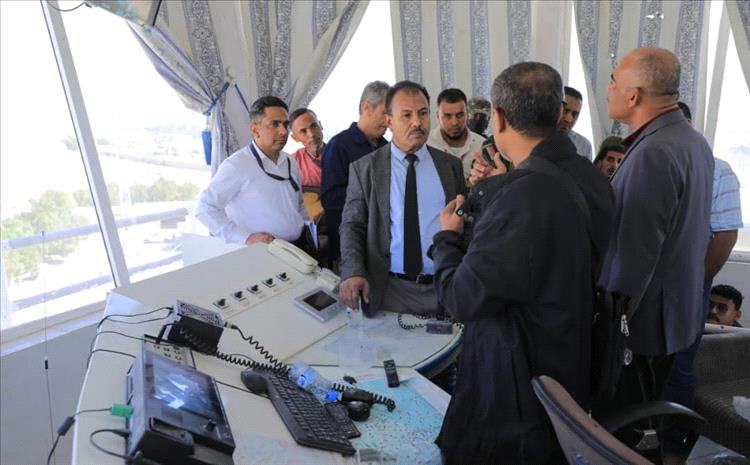 الوكيل العامري يطّلع على جهود إعادة تشغيل مطار سيئون الدولي وعدد من المرافق الخدمية