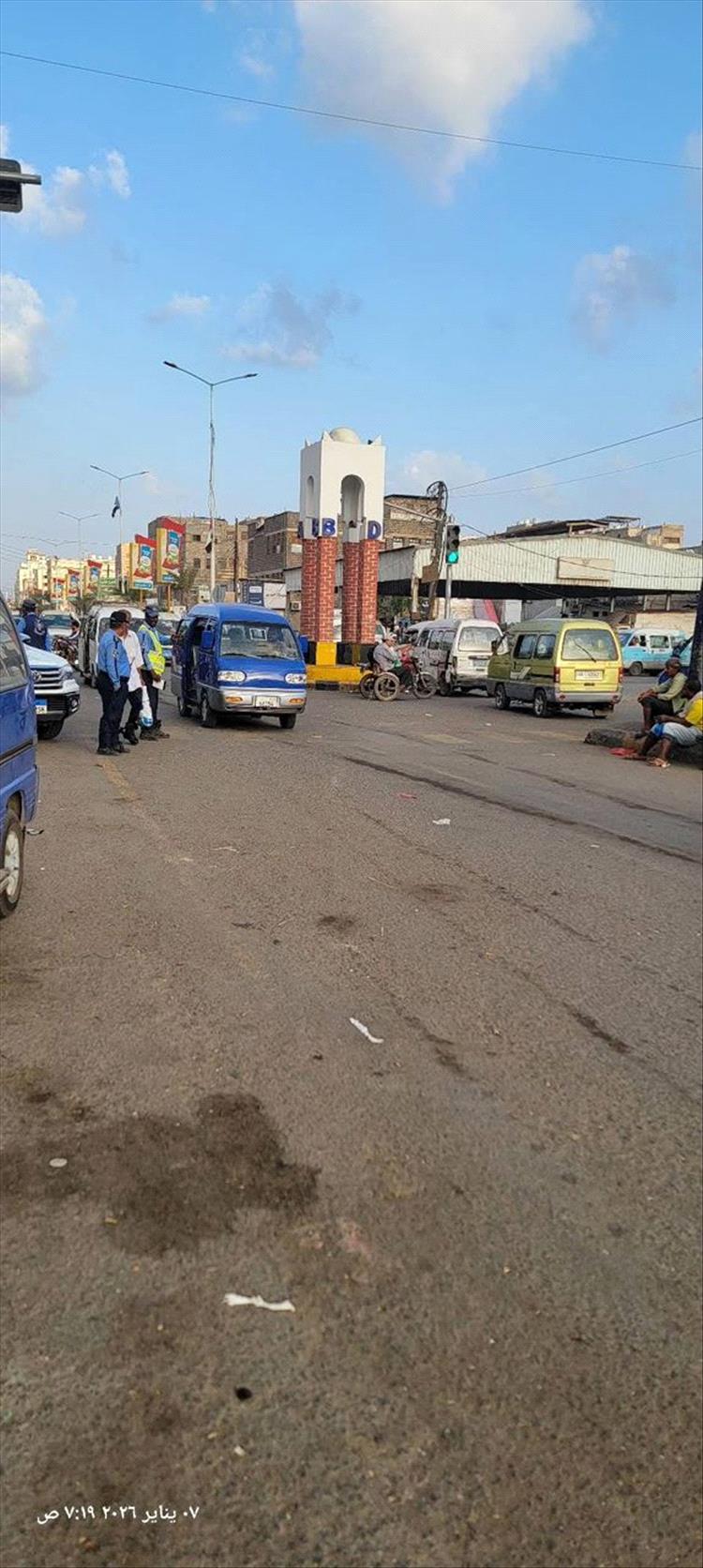 تغطية ميدانية | عدن صباح الأربعاء: هدوء حذر وحركة طبيعية (جولة مصورة)