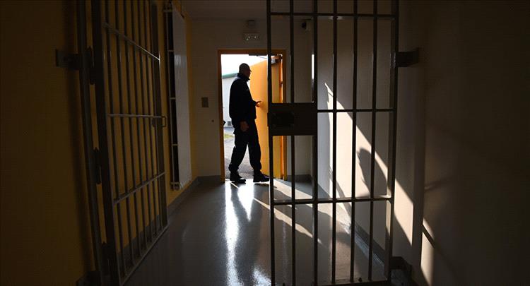 هروب عدد من السجناء وسط إطلاق نار كثيف بزنجبار