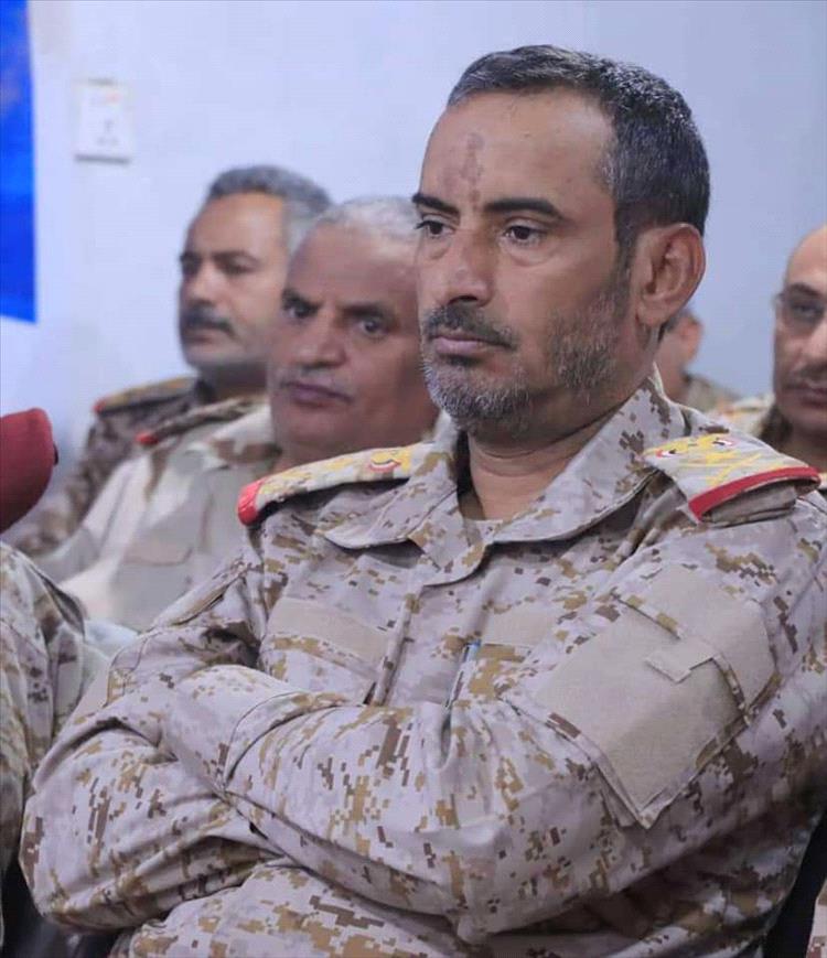 الفريق بن عزيز: إنهاء تهديد الحوثيين مرهون بتوحيد الجيش والعقيدة والقيادة تحت مظلة الشرعية