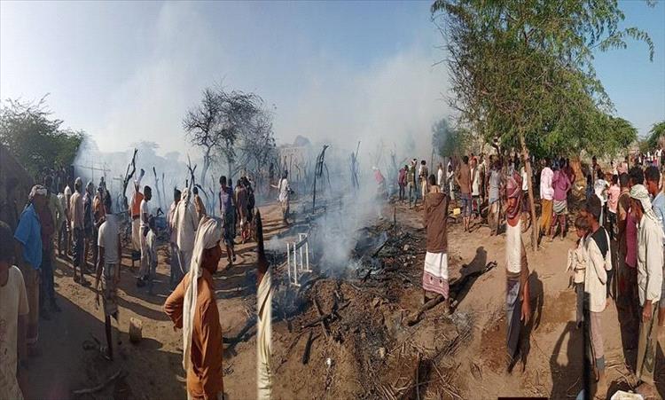 حريق مروّع في القناوص بالحديدة يتسبب بوفاة طفل واحتراق سبعة منازل