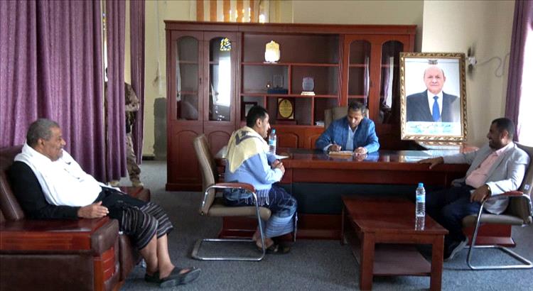 محافظ أبين يناقش مع مدير عام الاتصالات  الارتقاء بنشاط الاتصالات في مختلف مناطق المحافظة