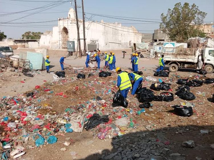 الحديدة.. إنطلاق حملة نظافة في حيس للحد من الأوبئة بدعم من منظمة التضامن