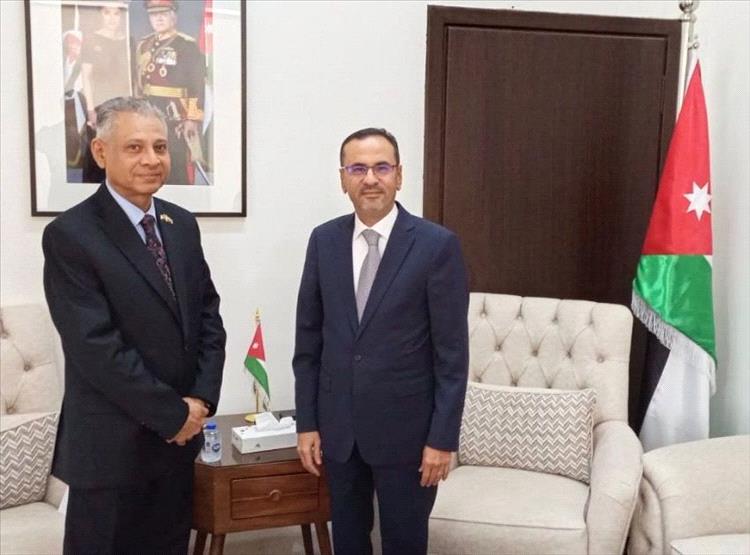 السفير فقيرة يبحث مع مسؤول أردني سبل تعزيز العلاقات الثنائية بين البلدين
