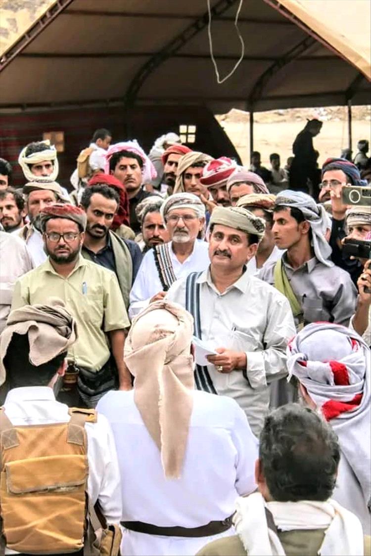 جهود قبلية للشيخ علي حسن بن دوشل تنجح في عقد صلح قبلي بين قبيلتي آل عقيل وآل بوطهيف في مديرية حريب