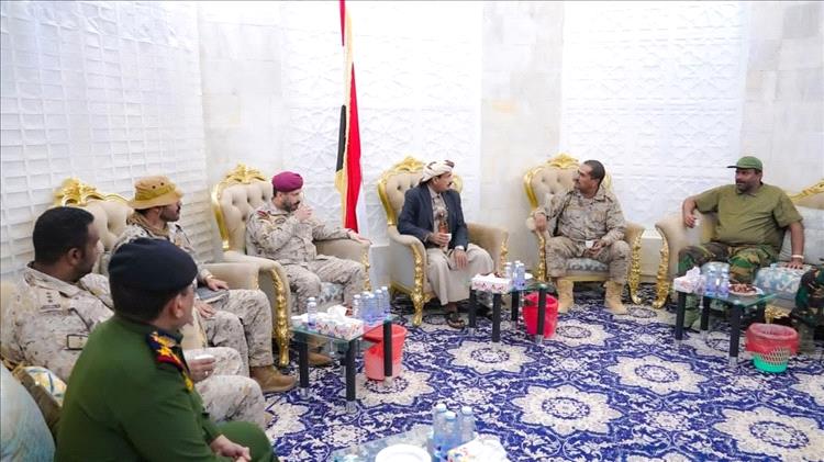 لجنة عسكرية من التحالف العربي تصل عتق لترتيب أوضاع القوات العسكرية