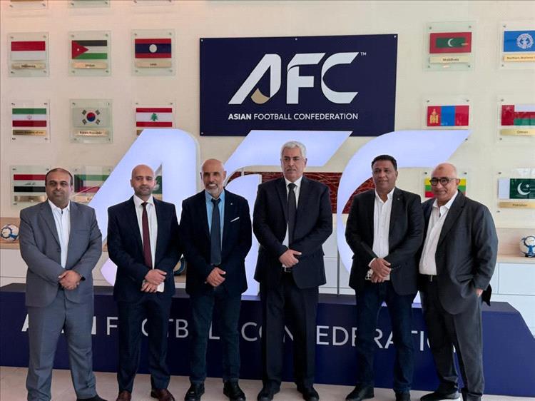 وفد الاتحاد اليمني لكرة القدم يبحث سبل التعاون مع الاتحاد الآسيوي في كوالالمبور