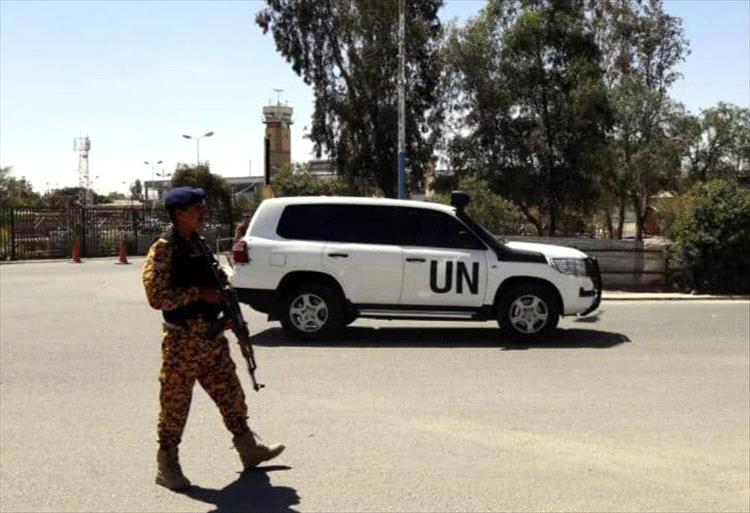 الأمم المتحدة: الحوثيون يواصلون احتجاز 73 موظفًا أمميًا في اليمن