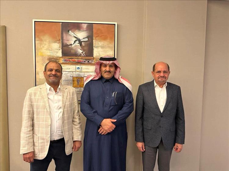 محمد ال جابر: فخورون بلقاء قامتين جنوبيتين ومناقشة دعم الاقتصاد والأمن والاستقرار