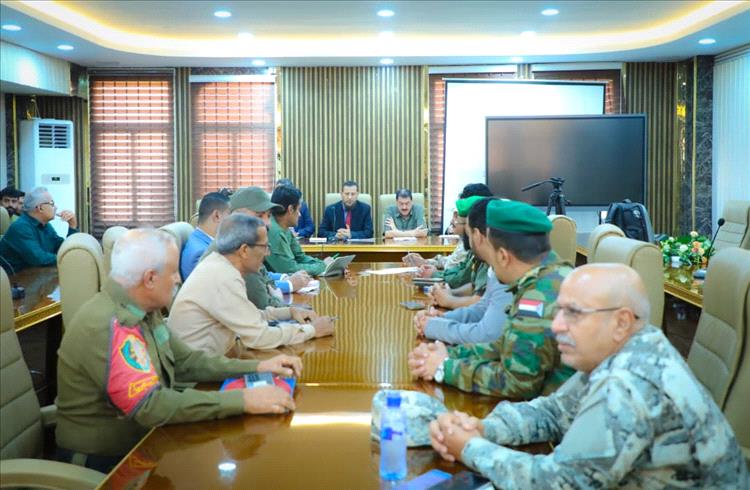 المحافظ عبدالرحمن شيخ يرأس أول اجتماع أمني ويضع أسس مرحلة جديدة لتعزيز الاستقرار في العاصمة عدن