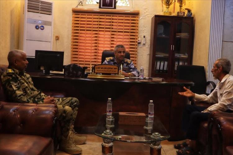 المدير العام للأمن والشرطة بساحل حضرموت يبحث مع مدير عام مديرية دوعن جهود تعزيز الأمن والاستقرار بالمديرية