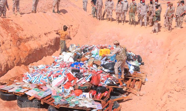 قيادة كتيبة منفذ الوديعة تتلف كميات كبيرة من المواد المخدرة والممنوعات