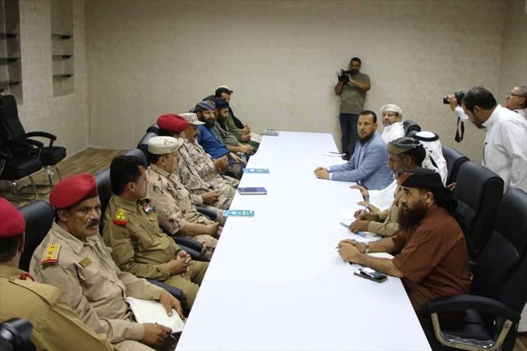 سكان عدن يرحبون بخطوة إخراج المعسكرات من المدينة