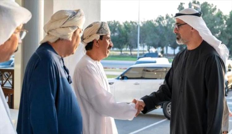 ولي عهد أبوظبي يقدّم واجب العزاء في وفاة الرئيس الجنوبي الأسبق علي سالم البيض