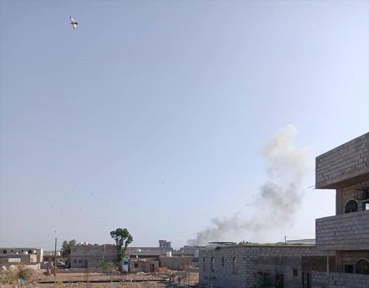 عاجل :التفاصيل الكاملة وعدد ضحايا الإنفجار الذي استهدف موكب القيادي حمدي شكري بعدن