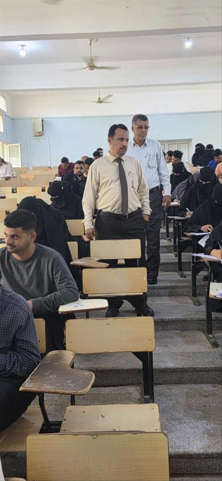 أنطلاق أمتحانات الفصل الدراسي الاول بكلية العلوم الإدارية  بجامعة عدن